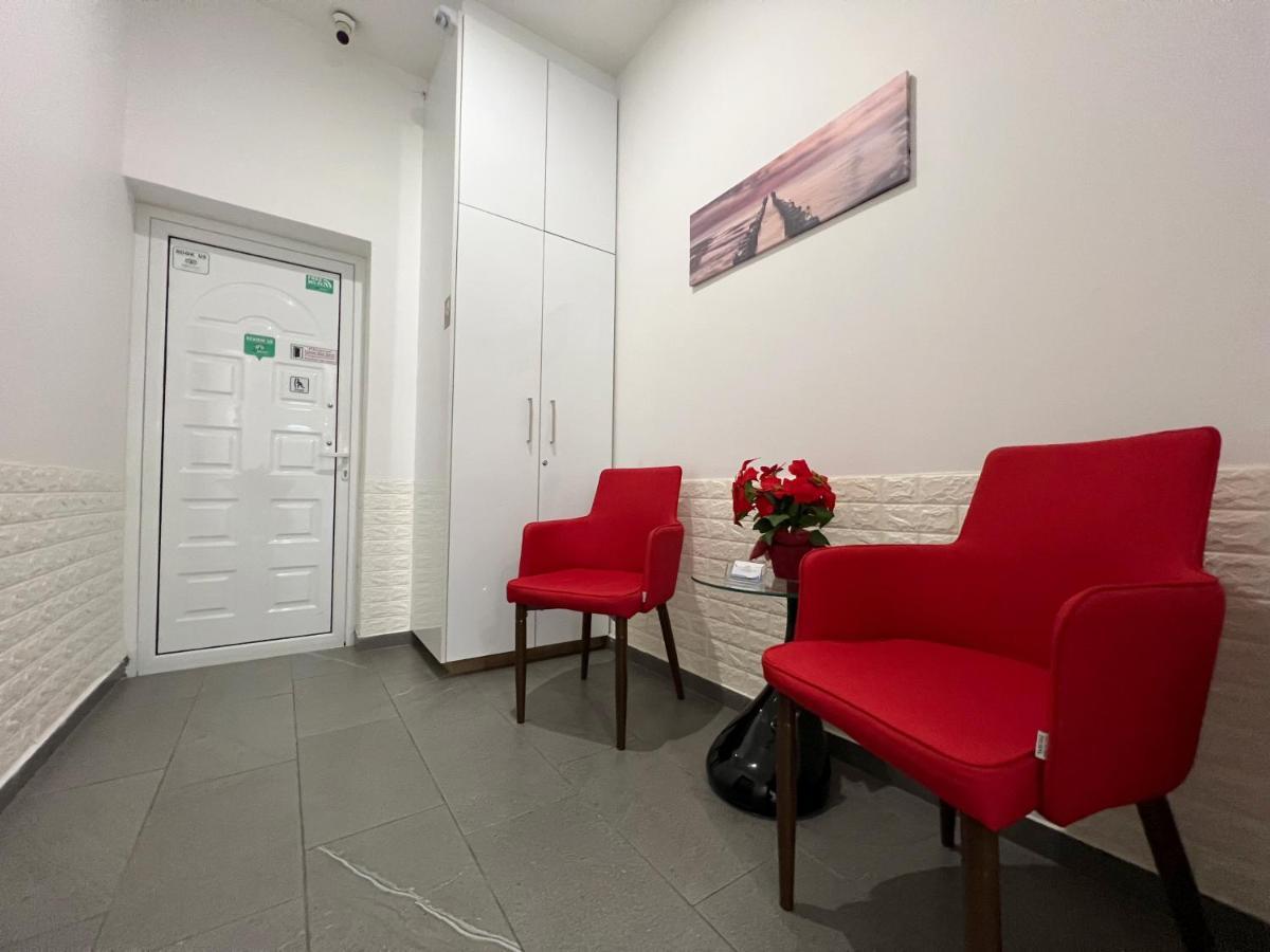 Apollo Rooms By Albert'S Apartment Larnaca Bagian luar foto