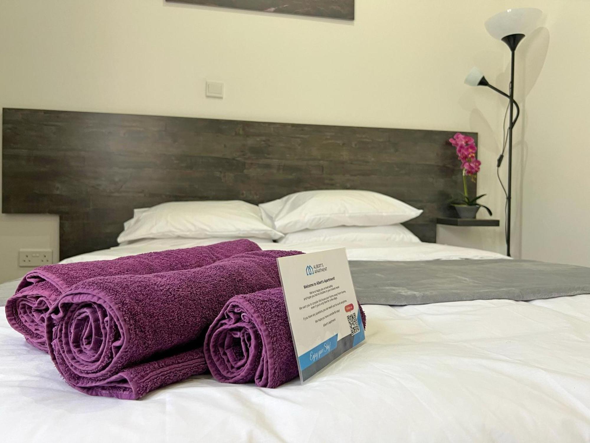Apollo Rooms By Albert'S Apartment Larnaca Bagian luar foto